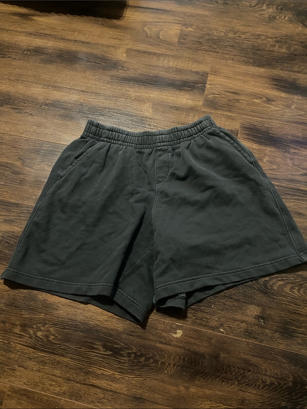 Women’s Black Casual Elastic-Waist Shorts